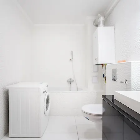 Beautiful Three Bedrooms Apartment With Free Parking Close To The Danube Coast Budapest Exterior foto