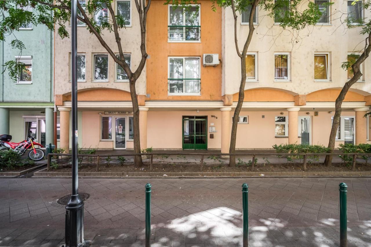 Beautiful Three Bedrooms With Free Parking Close To The Danube Coast * Budapest