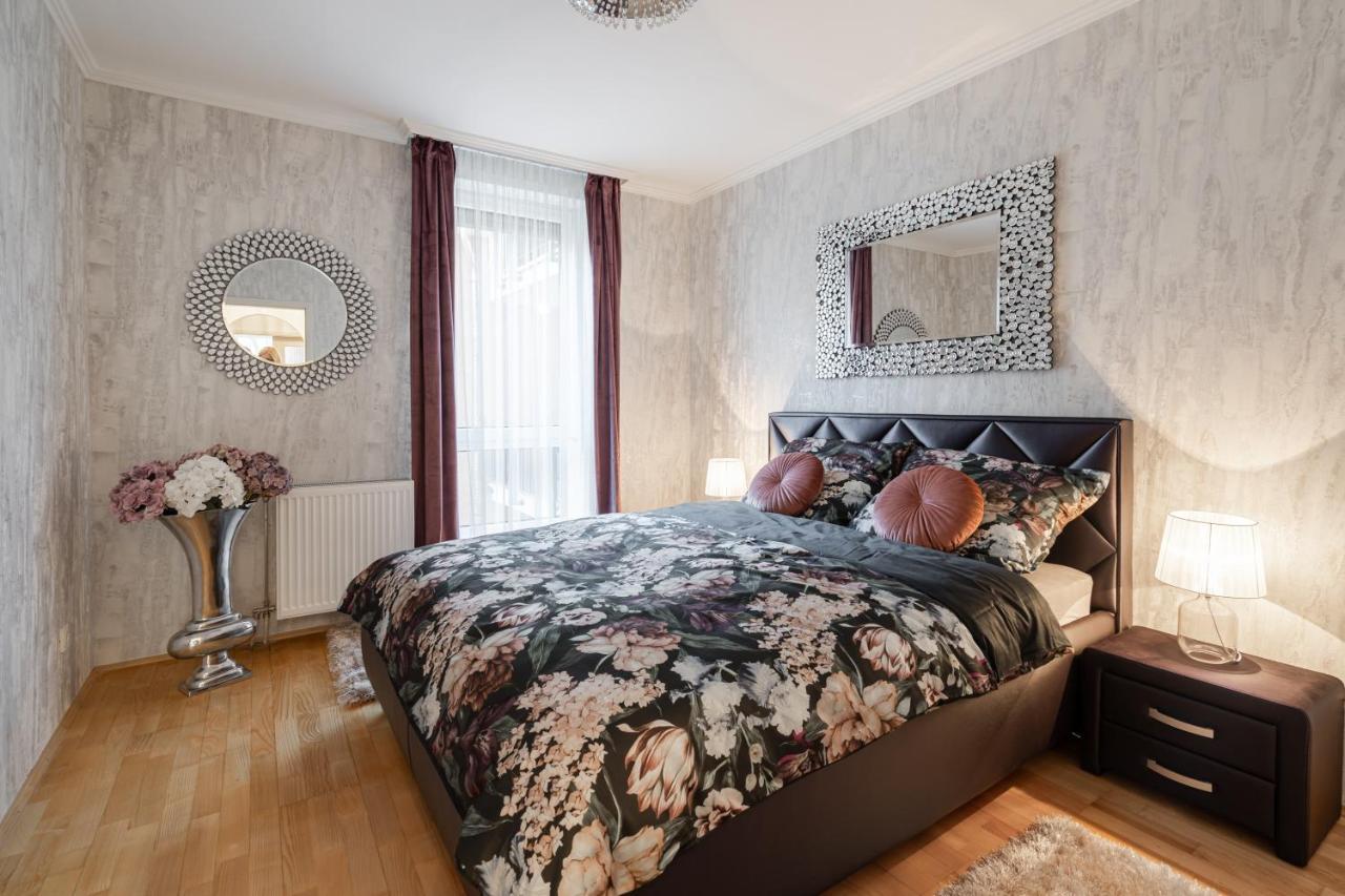Beautiful Three Bedrooms With Free Parking Close To The Danube Coast Budapest
