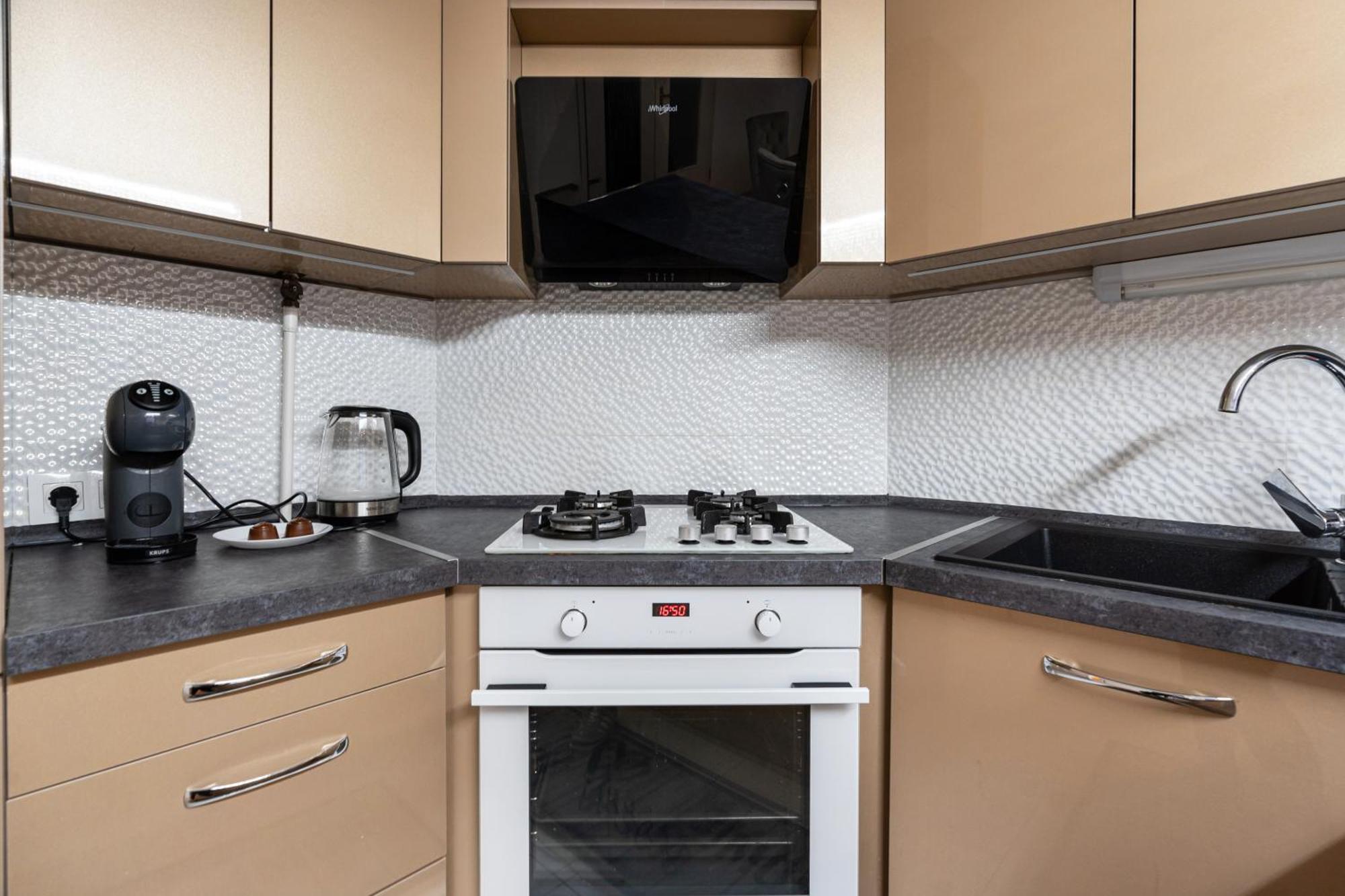 Beautiful Three Bedrooms With Free Parking Close To The Danube Coast * Budapest